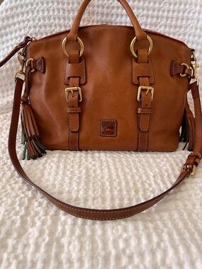 Dooney & Bourke Florentine Natural Leather Shoulder Bag Leather Tassels Green